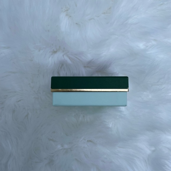 Kate Spade Box - Picture 7 of 9